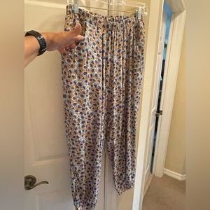Print elastic waist and ankle pants